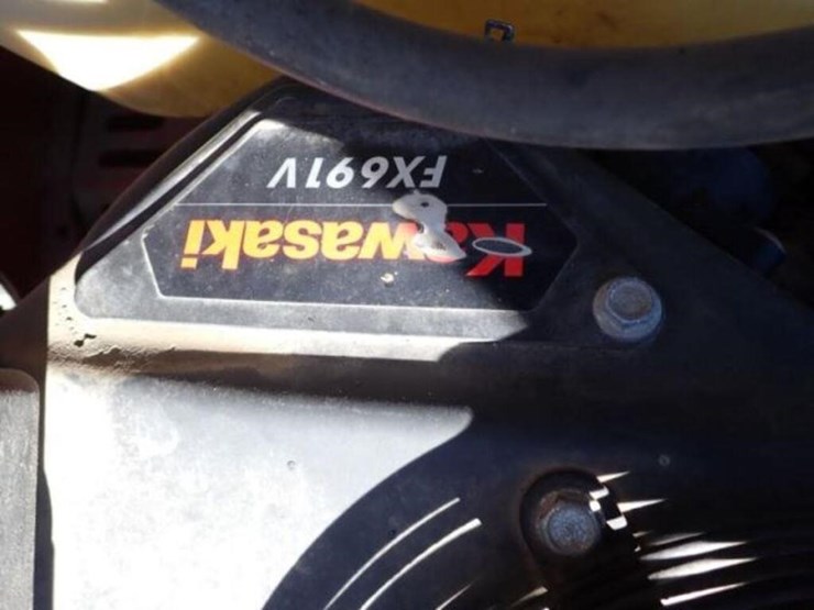 2016-toro-grand-stand-74505-stand-on-mower-3160003-image-16