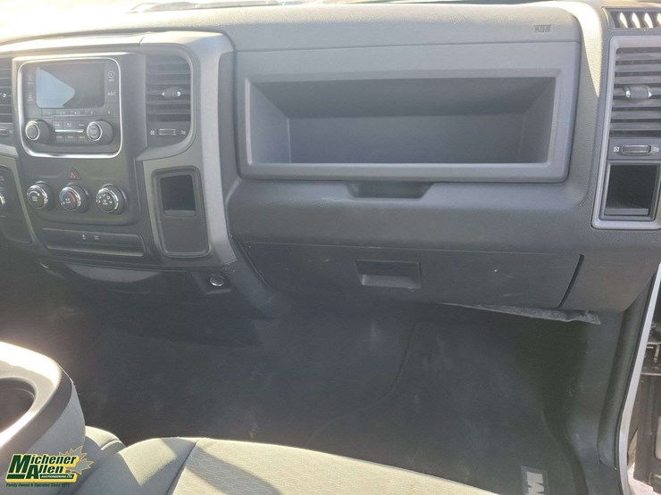 2013-dodge-1500-image-28