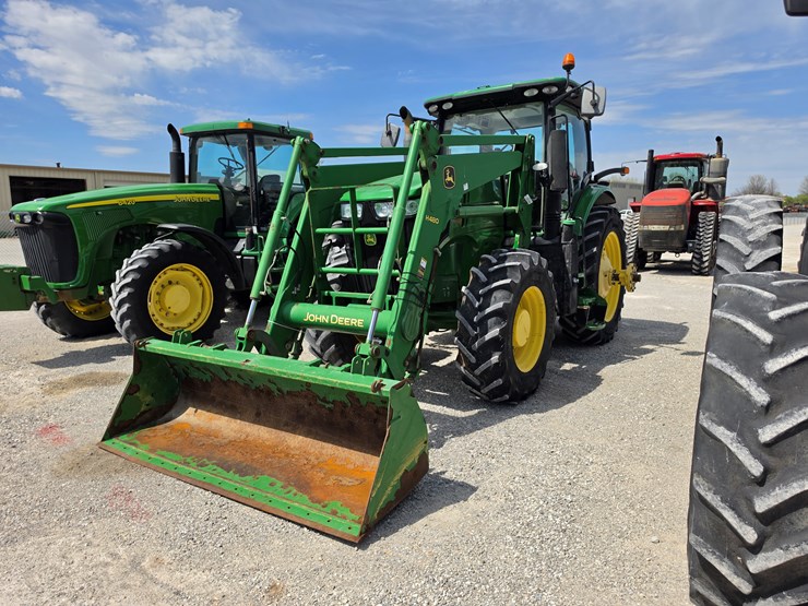 2014-john-deere-7210r-image-26