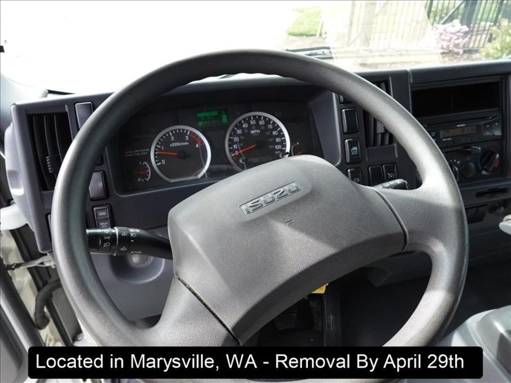 2017-isuzu-nqr-image-18