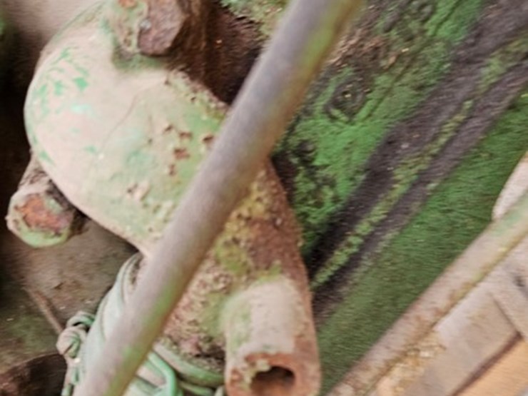 #962-•-john-deere-engine-image-12
