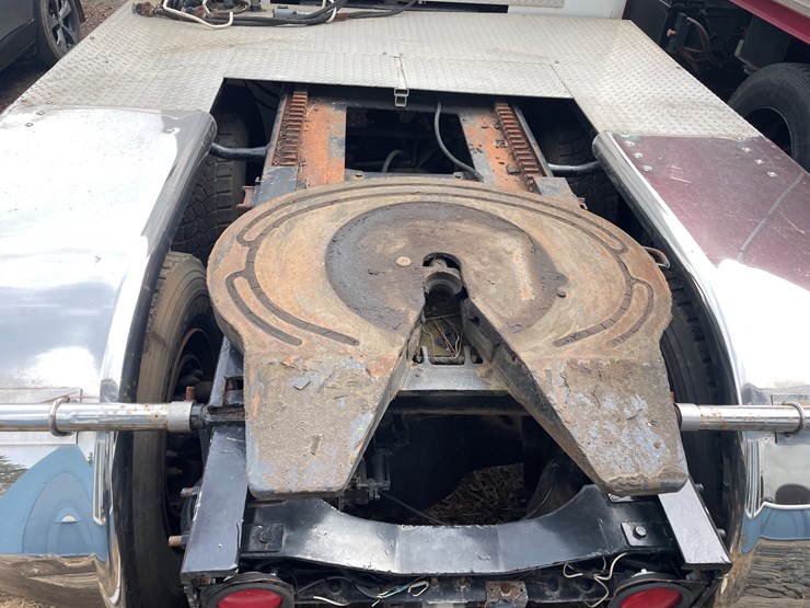 #246-•-1961-kenworth-truck-tractor-(has-nd-title)-(mora,-mn)-image-16