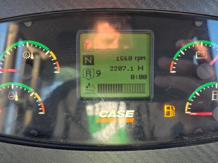 2013-case-850m-image-81