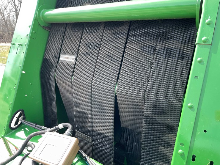 #142-•-john-deere-round-baler-(stoughton,-wi)-image-13