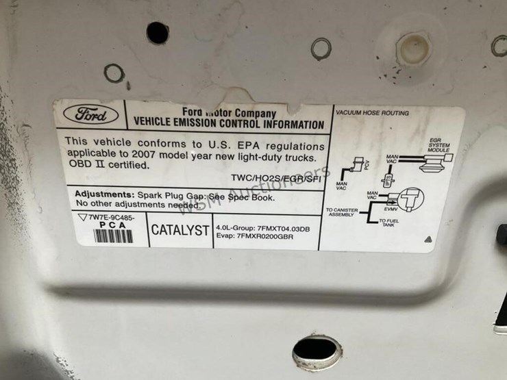 2007-ford-explorer-xlt-image-13