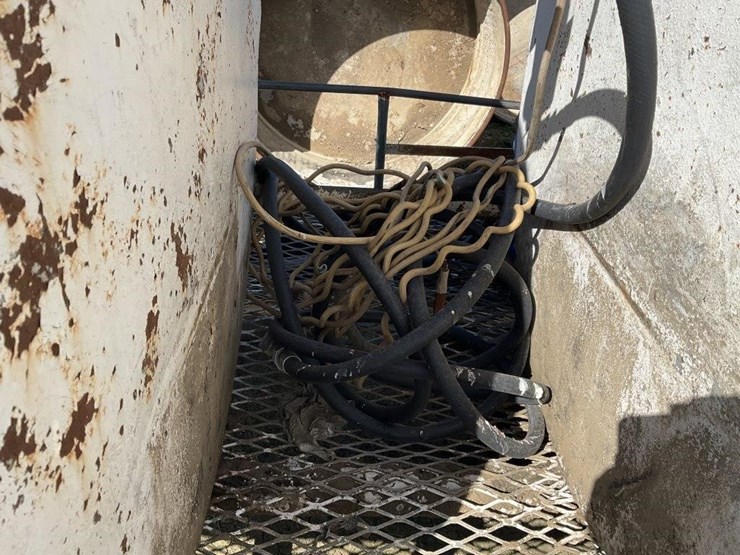 custom-600g-fuel-wagon-image-9