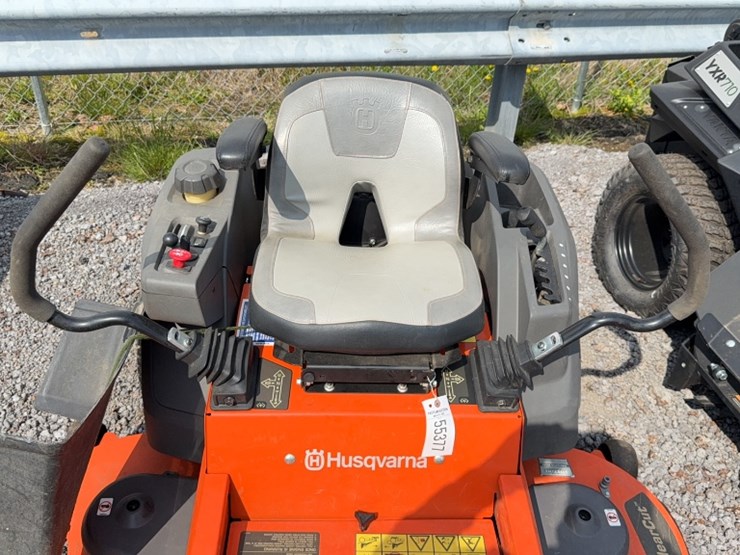 #4081-•-husqvarna-z254f-zero-turn-mower-image-6