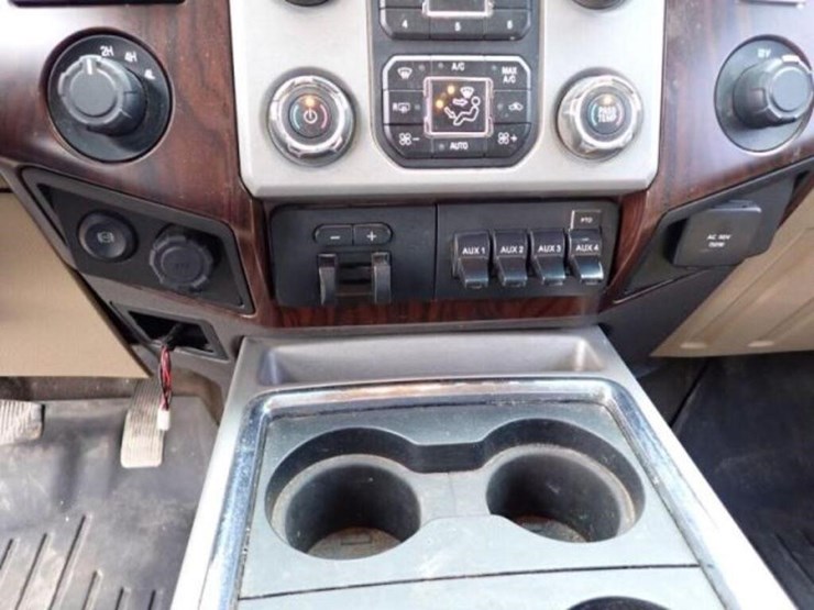 2015-ford-f450-lariat-image-17