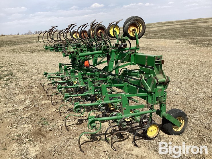 john-deere-85-image-11