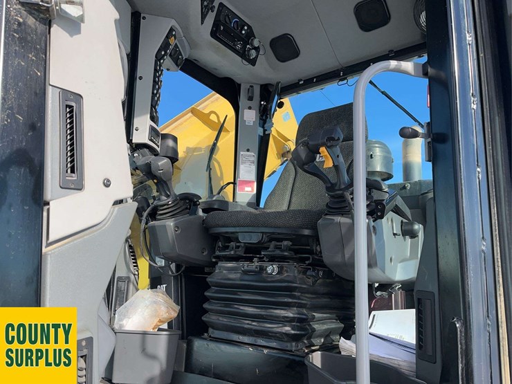 2018-caterpillar-160m-image-14