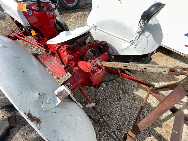 1948-ford-8n-image-16