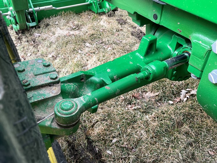 2019-john-deere-5090m-image-41