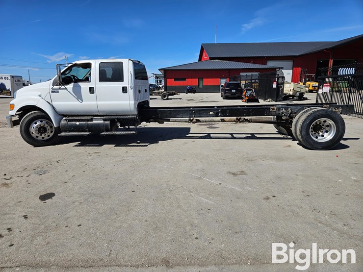 2013-ford-f750-xlt-image-8
