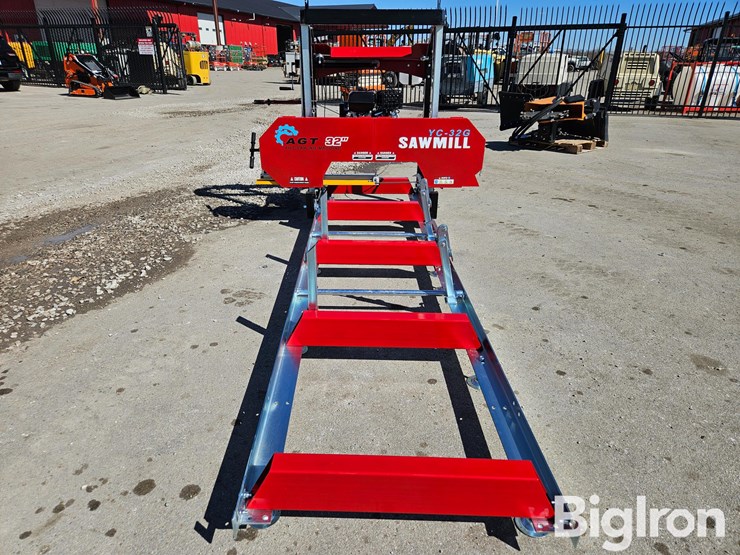 2025-massey-ferguson-730-image-2