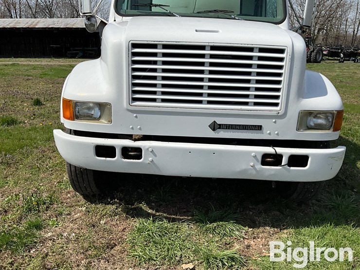 2000-international-4700-image-11