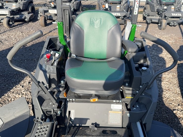 #4032-•-yakta-yxr-320-zero-turn-mower-image-6