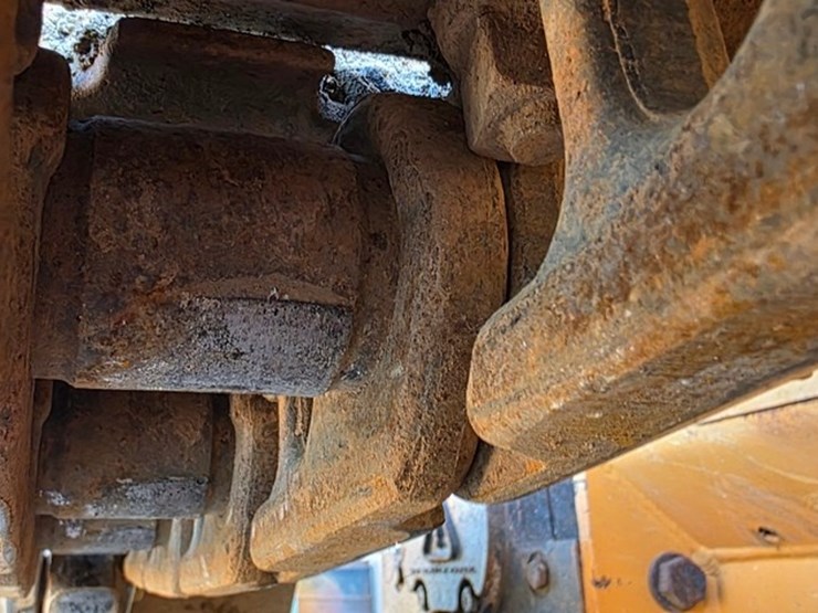 2013-case-850m-image-38