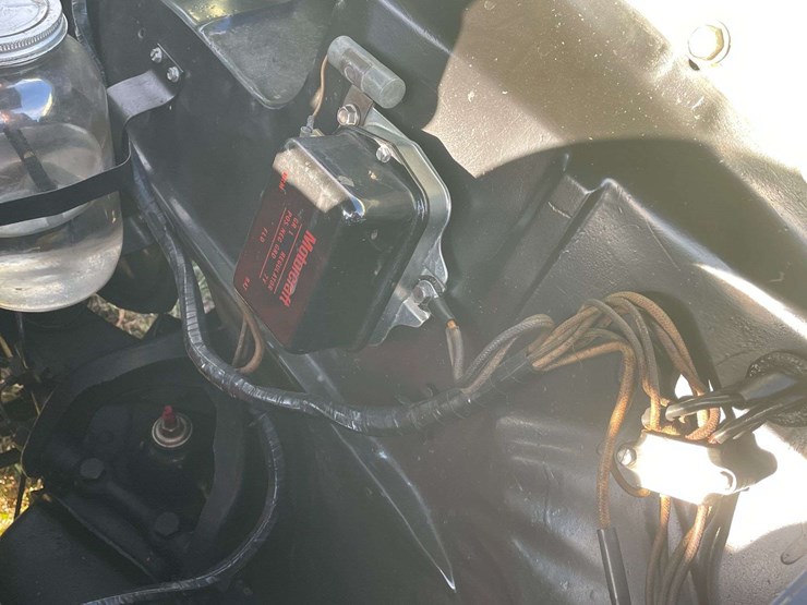 1953-ford-customline-sedan-image-94