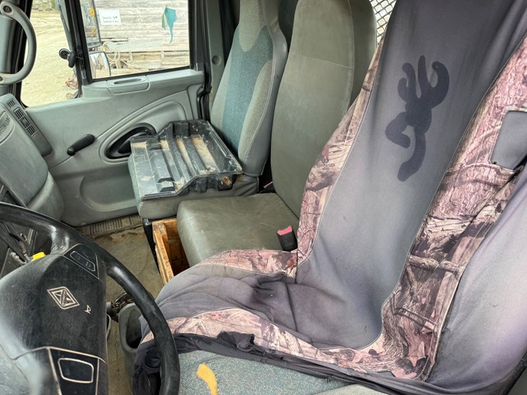 2003-international-durastar-4300-image-31