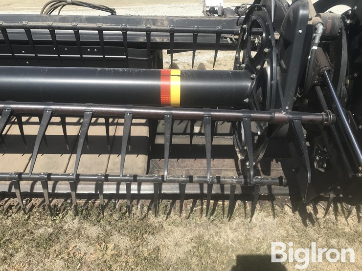 2011-case-ih-2152-image-16