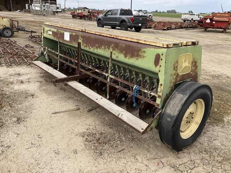 john-deere-8300-image-5