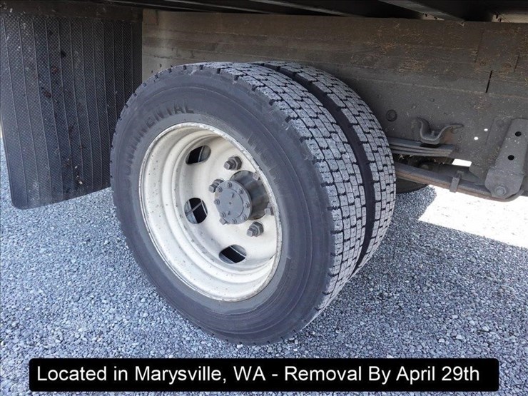 2014-isuzu-nqr-image-24