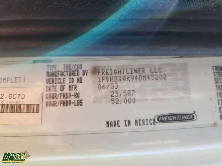 2004-freightliner-fl80-image-20