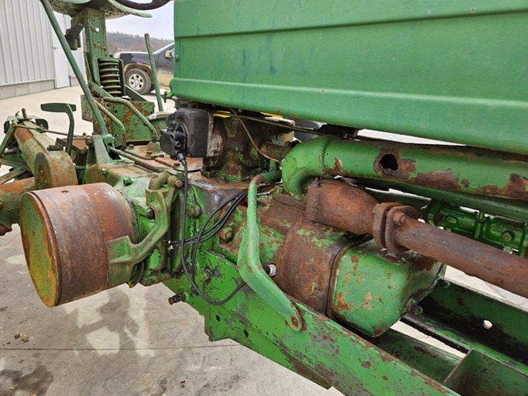 john-deere-model-b-image-18