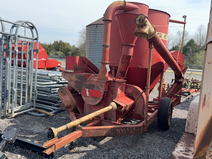 3448-gehl-55-image-2