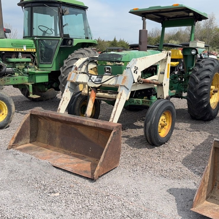 JOHN DEERE 2440