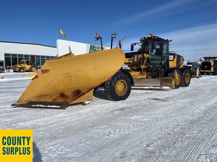 2018-caterpillar-160m-image-1