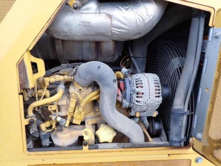 2018-deere-450k-image-53