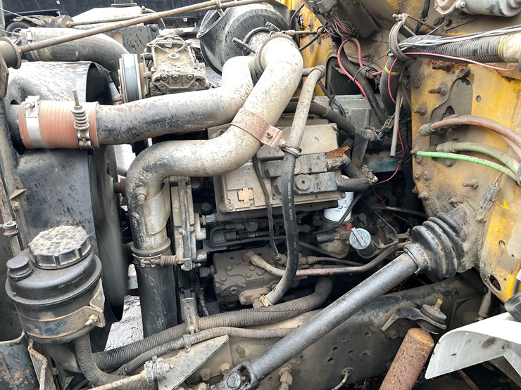 2001-international-4900-image-19