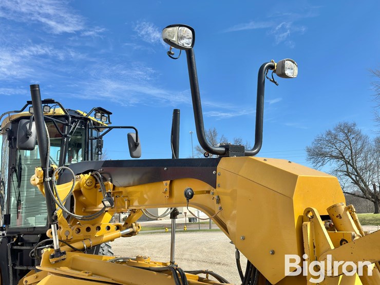 2013-caterpillar-140m2-vhp-plus-image-10