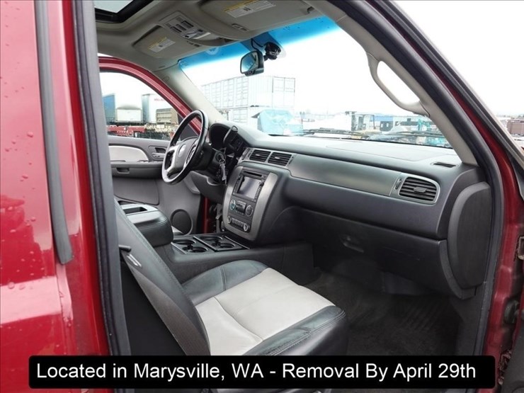 2007-chevrolet-suburban-image-6