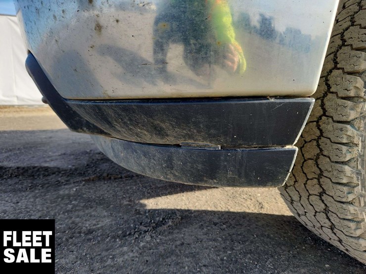 2012-chevrolet-silverado-2500hd-image-29