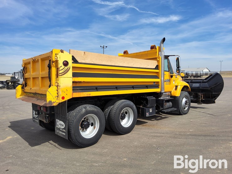 2006-international-7400-image-5