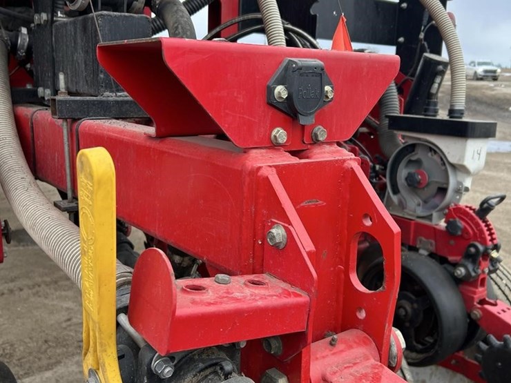 2014-white-9824-image-50