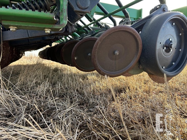 2004-john-deere-1590-image-43