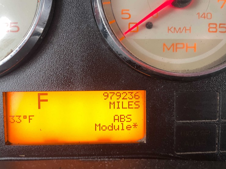 #230-•-2016-international-semi-tractor-(has-wi-title)-(denmark,-wi)-image-60