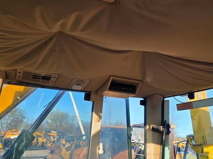 2002-john-deere-6410-image-55