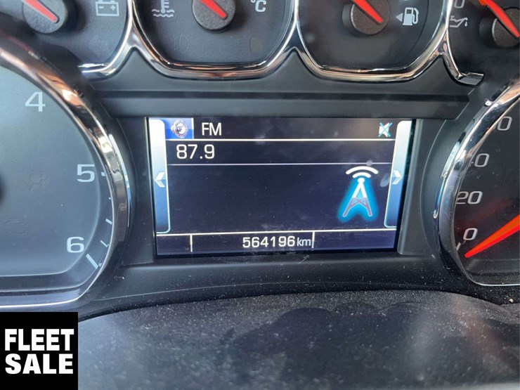 2015-chevrolet-silverado-2500hd-image-23