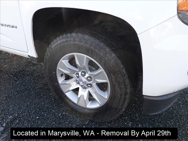 2016-gmc-canyon-image-17