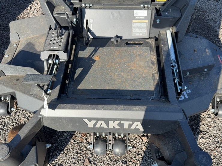 #4050-•-yakta-yxr-320-zero-turn-mower-image-5
