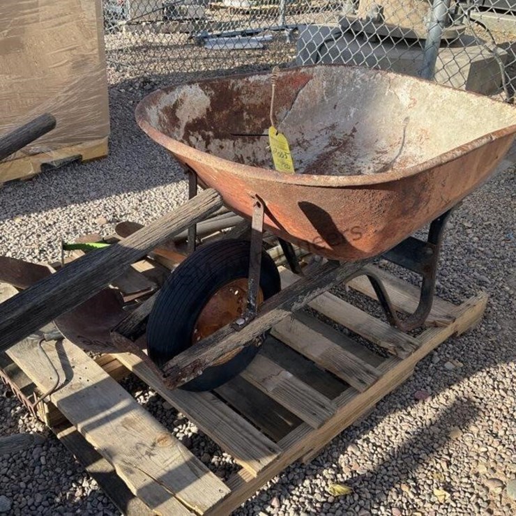 WHEEL BARROW W/ ASST HAND TOOLS