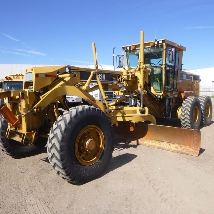 2005 CATERPILLAR 143H