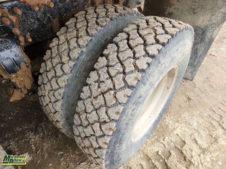 2008-peterbilt-340-image-27