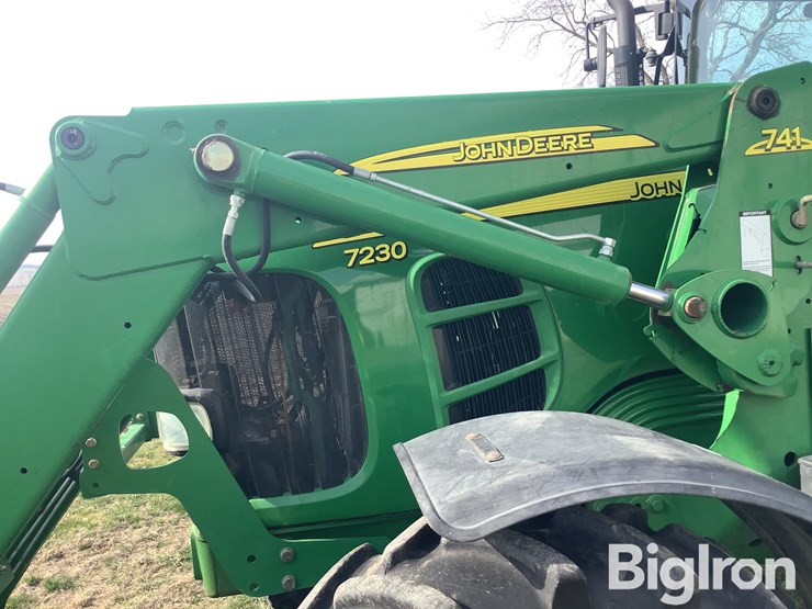 2011-john-deere-7230-image-16
