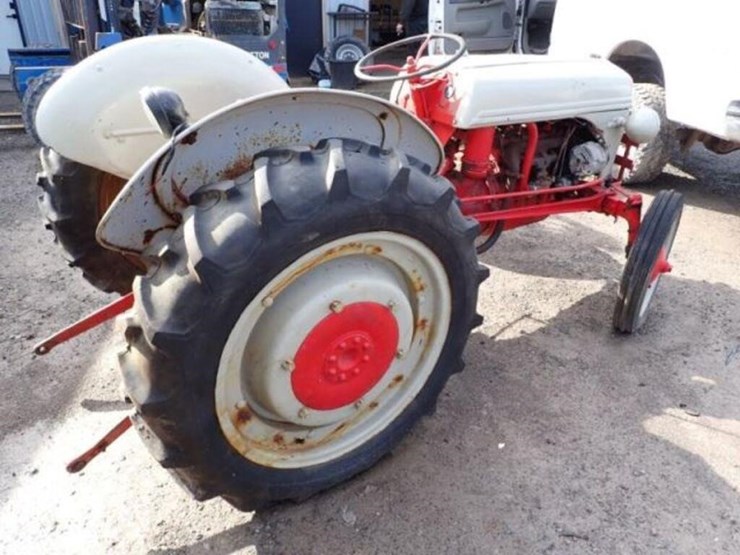 ford-tractor-image-5