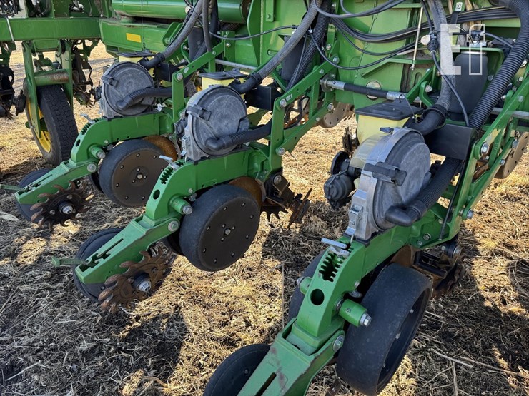 john-deere-1770-image-101